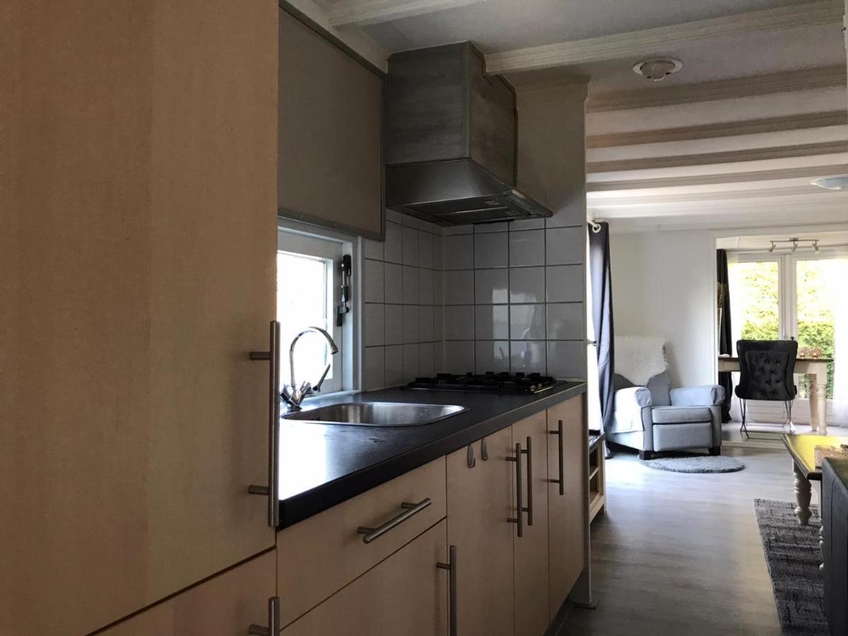 Omheind Chalet Met Prive Hottub. Op De Veluwe Villa Voorthuizen Esterno foto